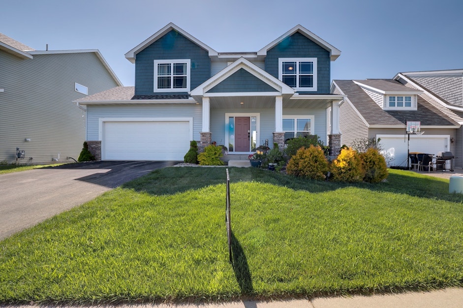 13309 Bronze Parkway, Rosemount, MN 55068, Presented by Lisa Handley